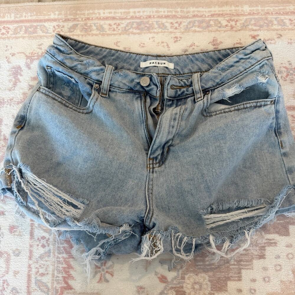 Pacsun Light Wash Distressed Mom Shorts Size 27
